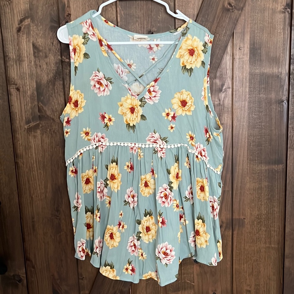 Lovely Melody Sage green floral tank